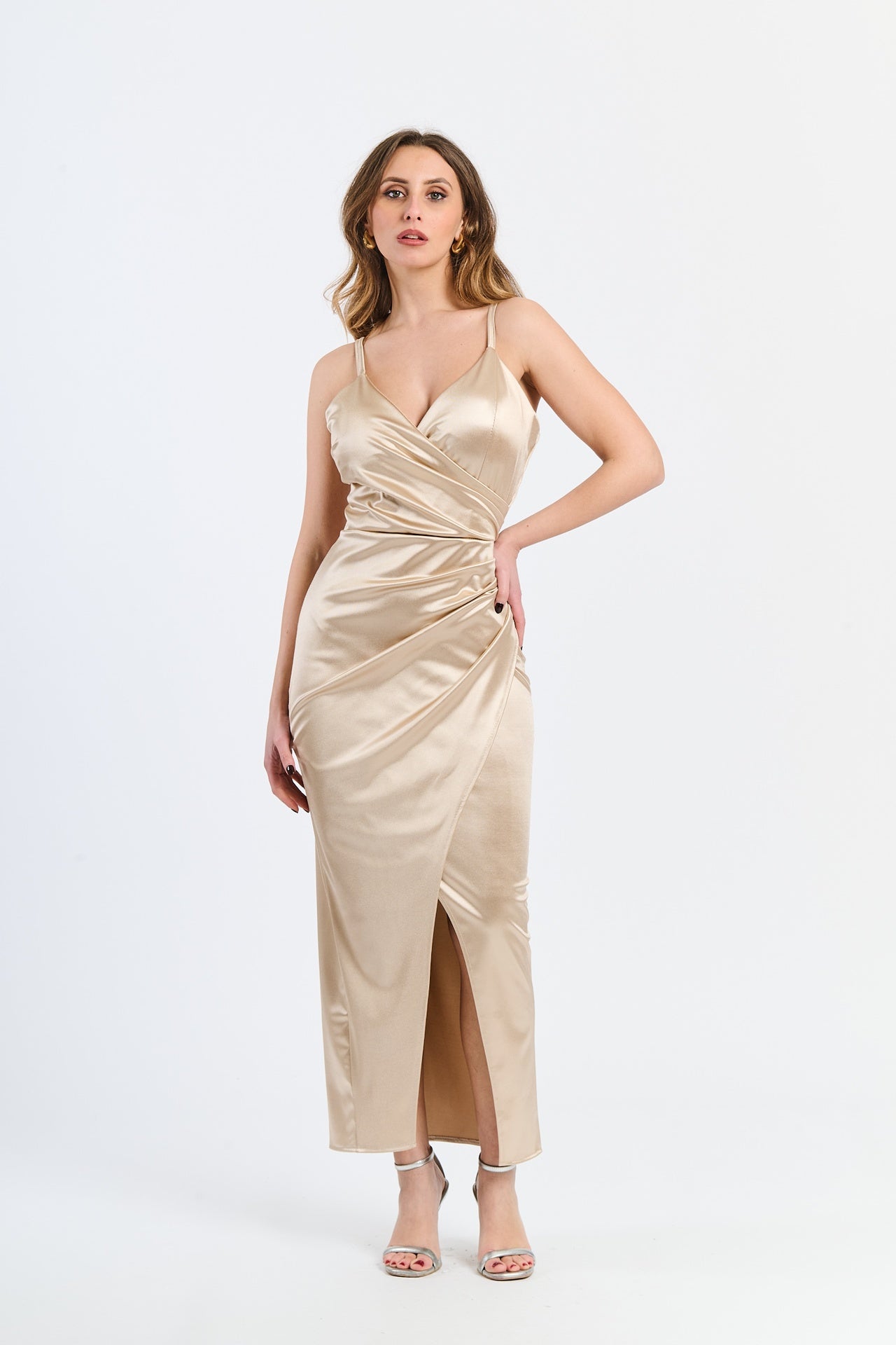 Satin beige lussuoso, abito lungo, design sexy, per serate speciali