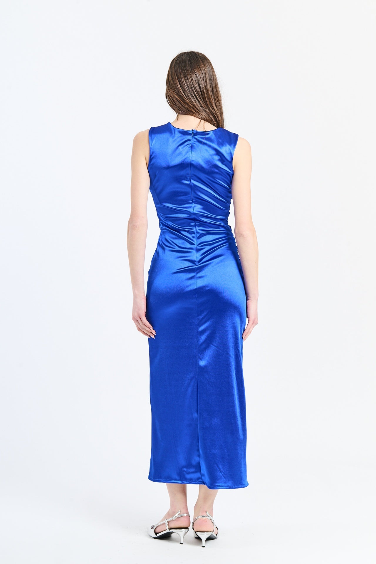 Vestito bluette intenso con drappeggi sul busto e tessuto opaco-lucido