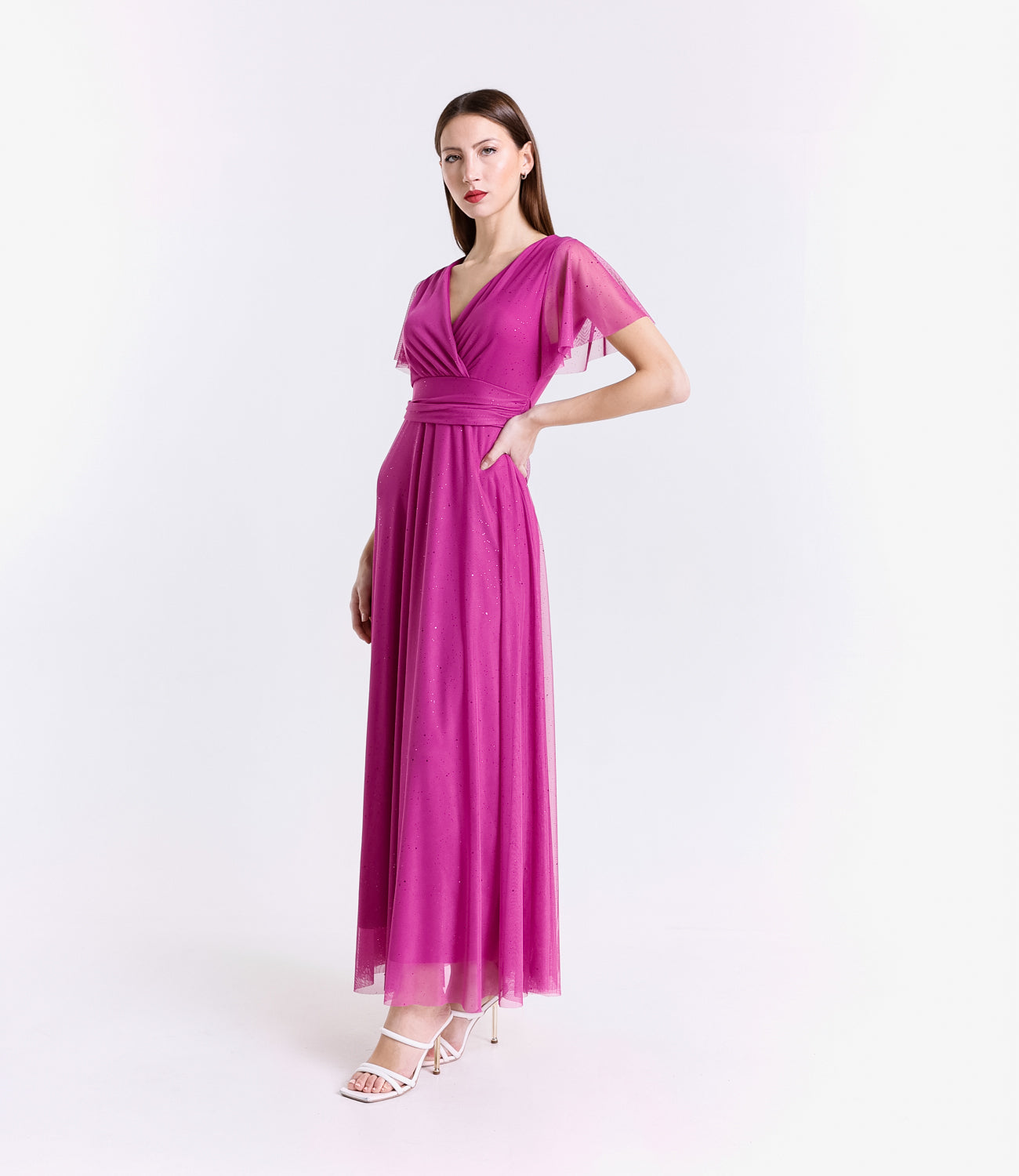 Vestito ciliegio trasparente, perfetto per feste romantiche
