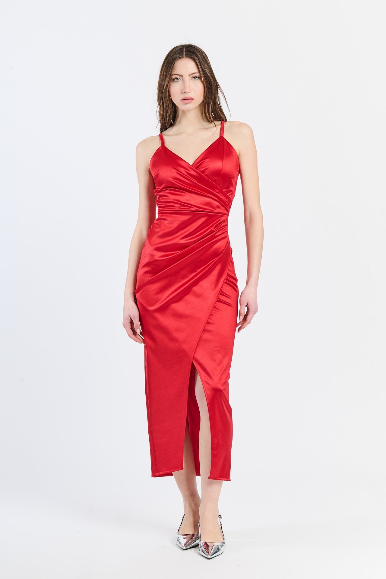 Vestito rosso sexy, decolleté profondo