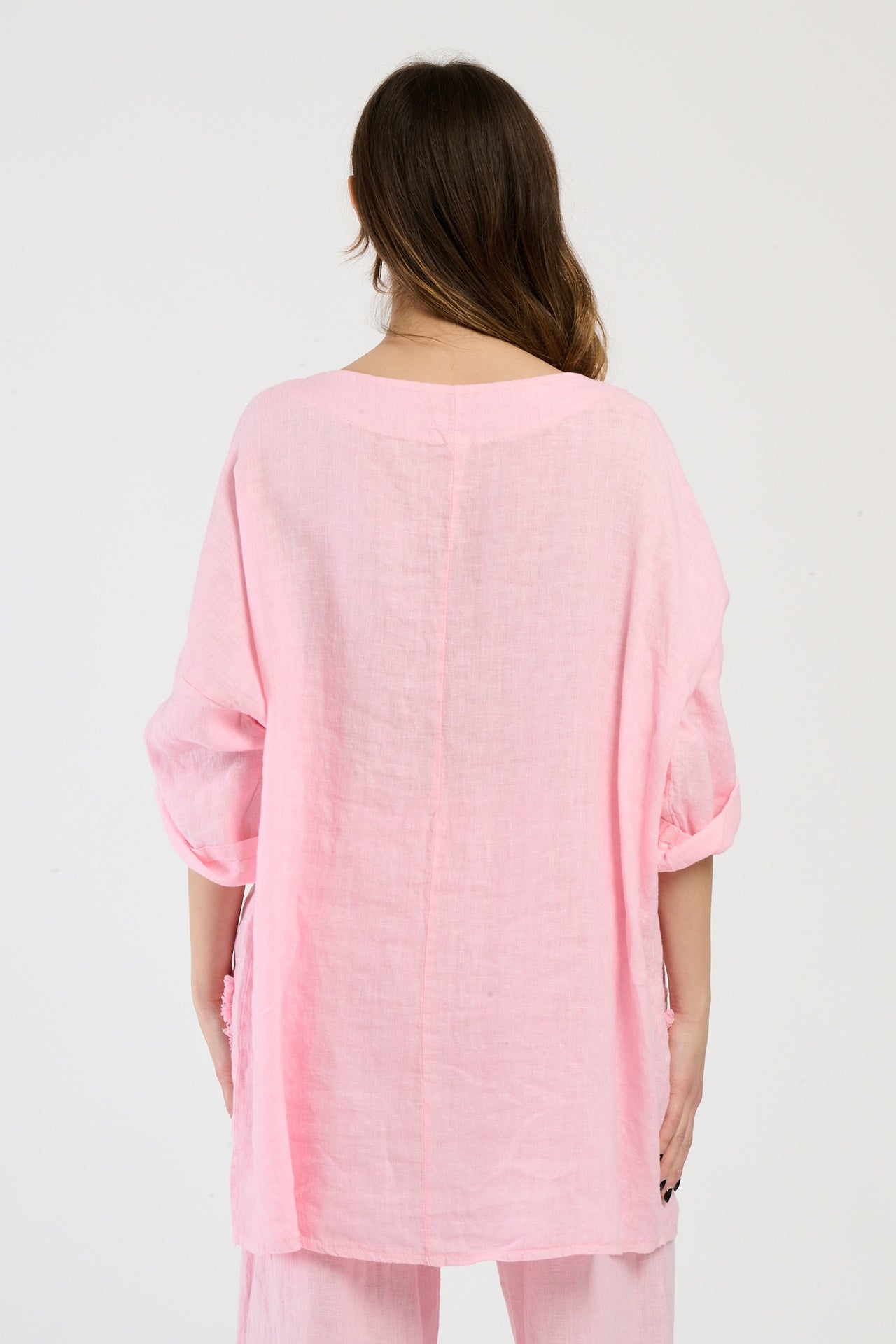 Ensemble rosa, top a maniche 3/4 e pantaloni larghi, dolcezza per le giornate estive.