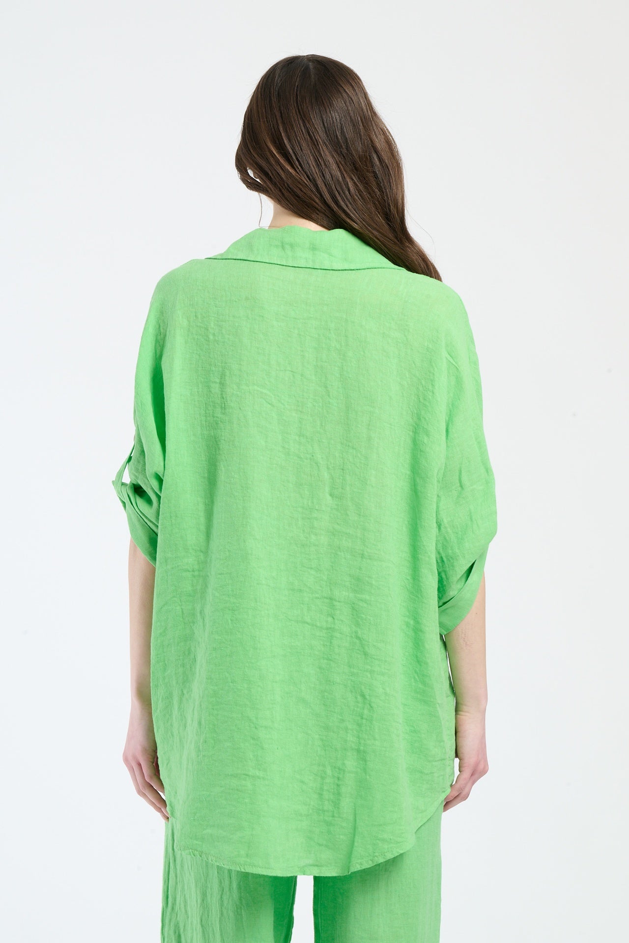 Camicia verde mela con colletto, comfort e stile fashion