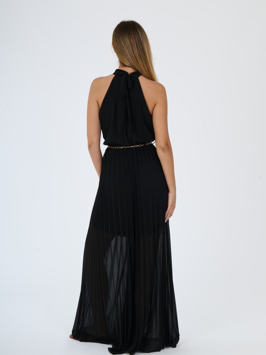 Tuta “Celestea” – Jumpsuit Plissé con Girocollo e Cintura a Catena