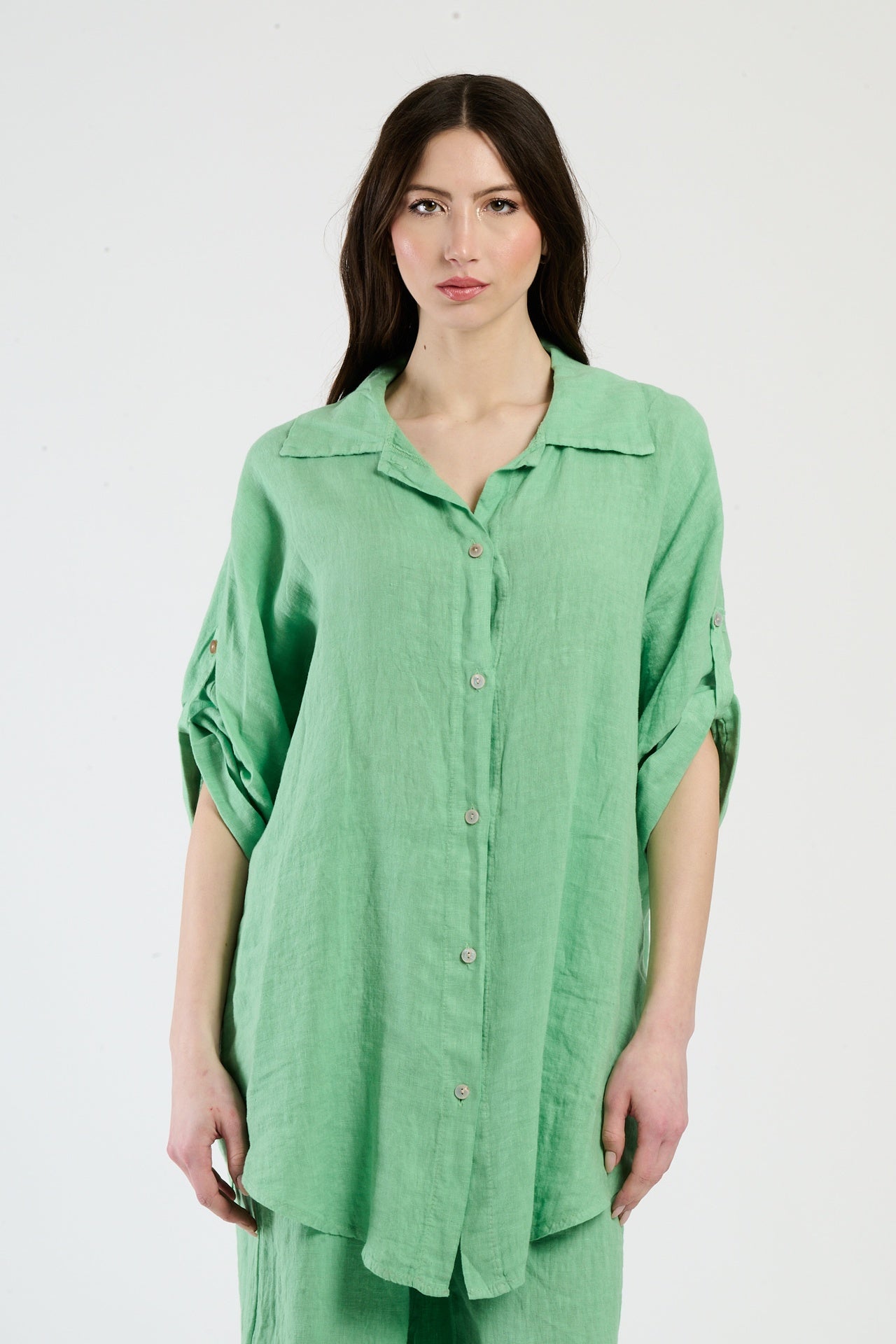 Camicia verde con colletto, comfort e colore vivace