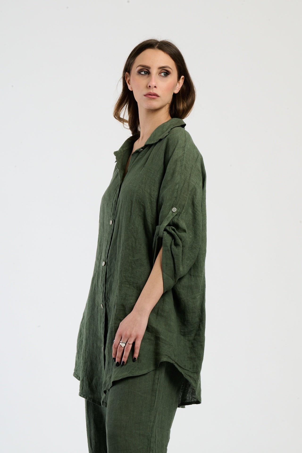 Camicia militare con colletto, robusta e comoda per l’uso quotidiano
