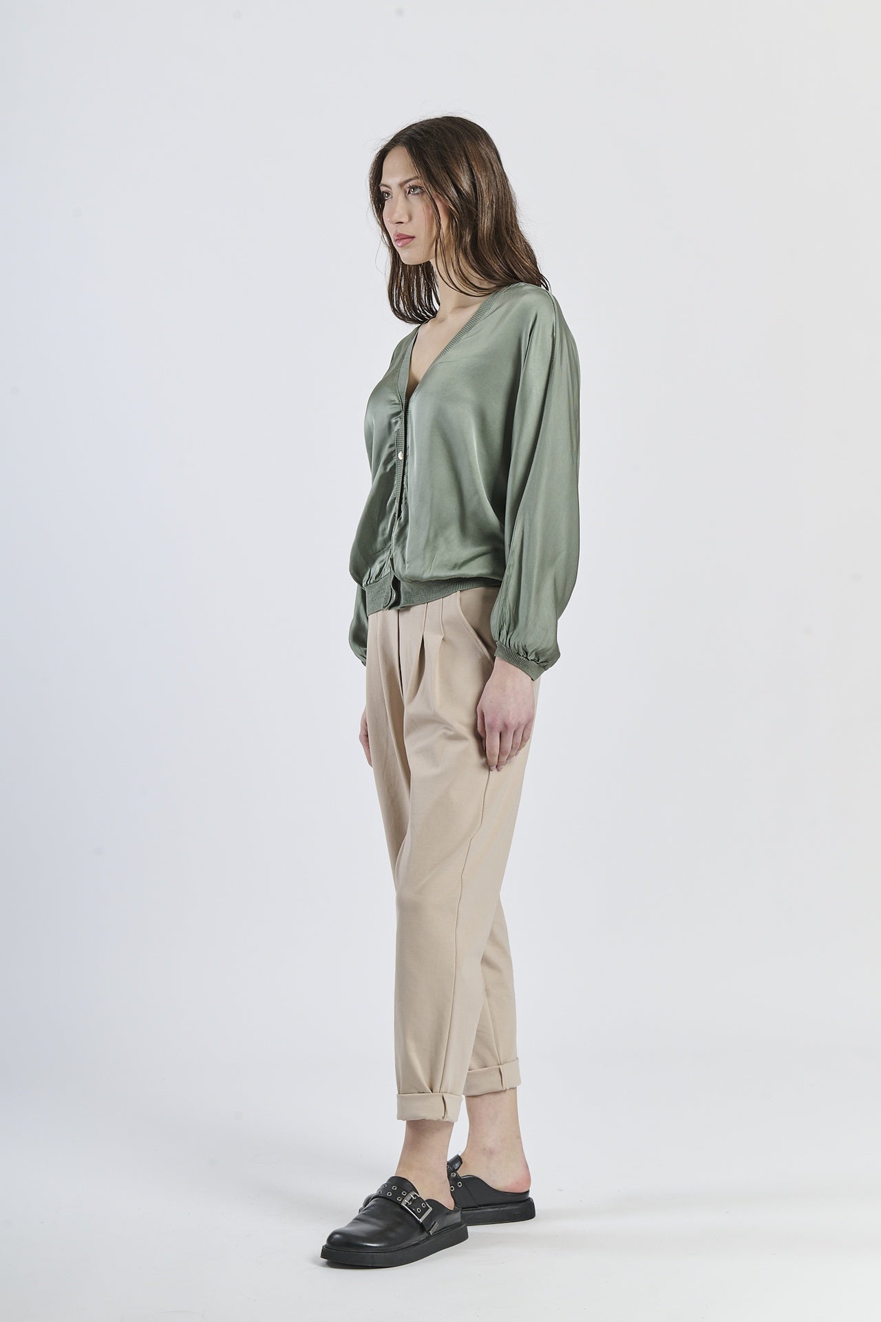 Cardigan militare in tonalità verde scuro
