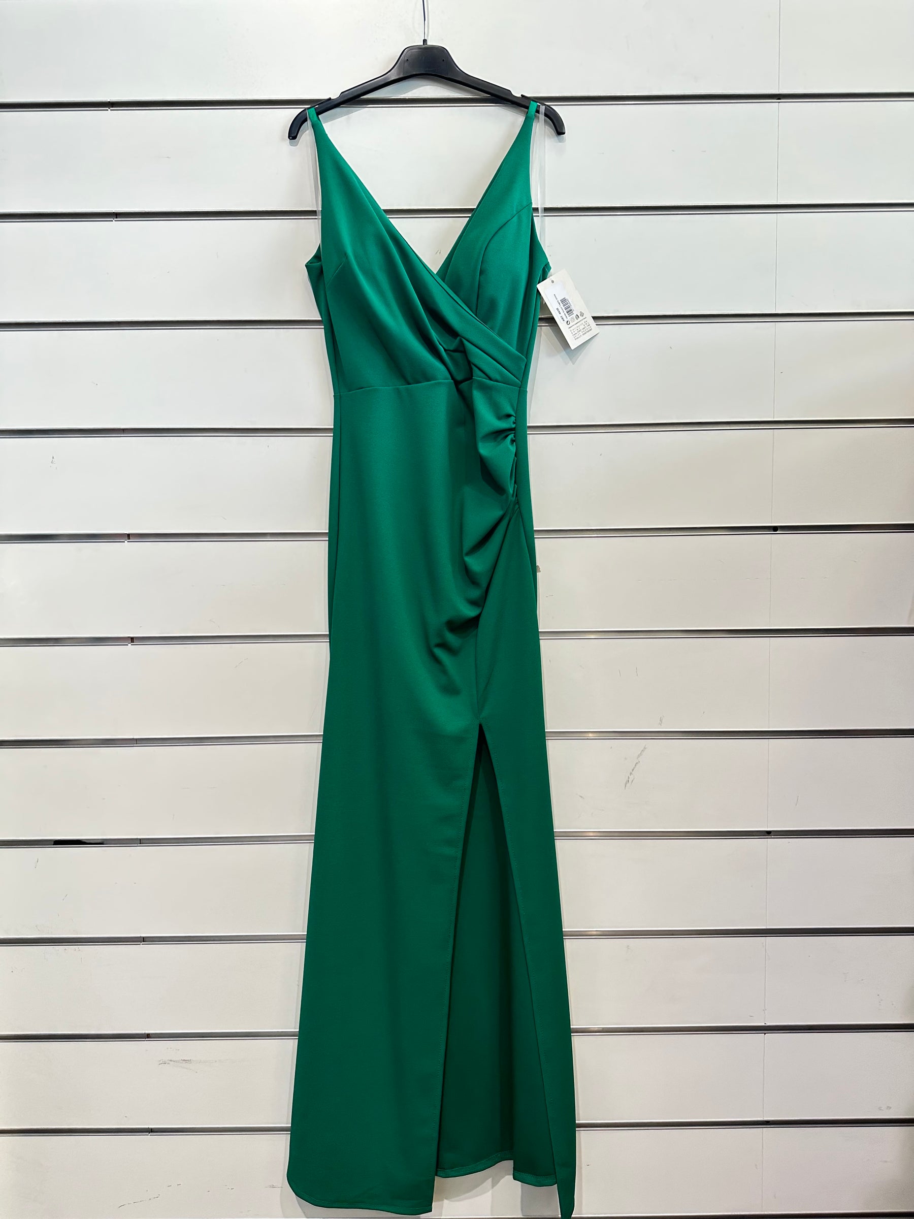 Abito “Loreta” – Eleganza drappeggiata con spacco frontale