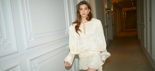Come indossare un maglione con scollo av?