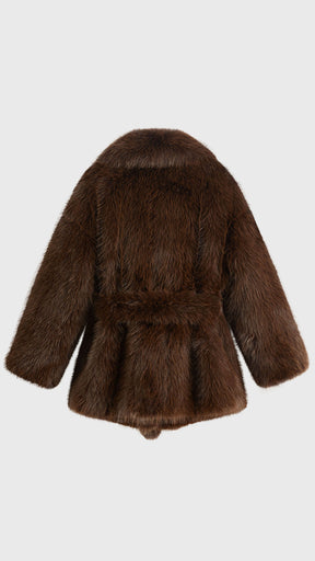 Cappotto corto in pelliccia sintetica con colletto a revers e cintura