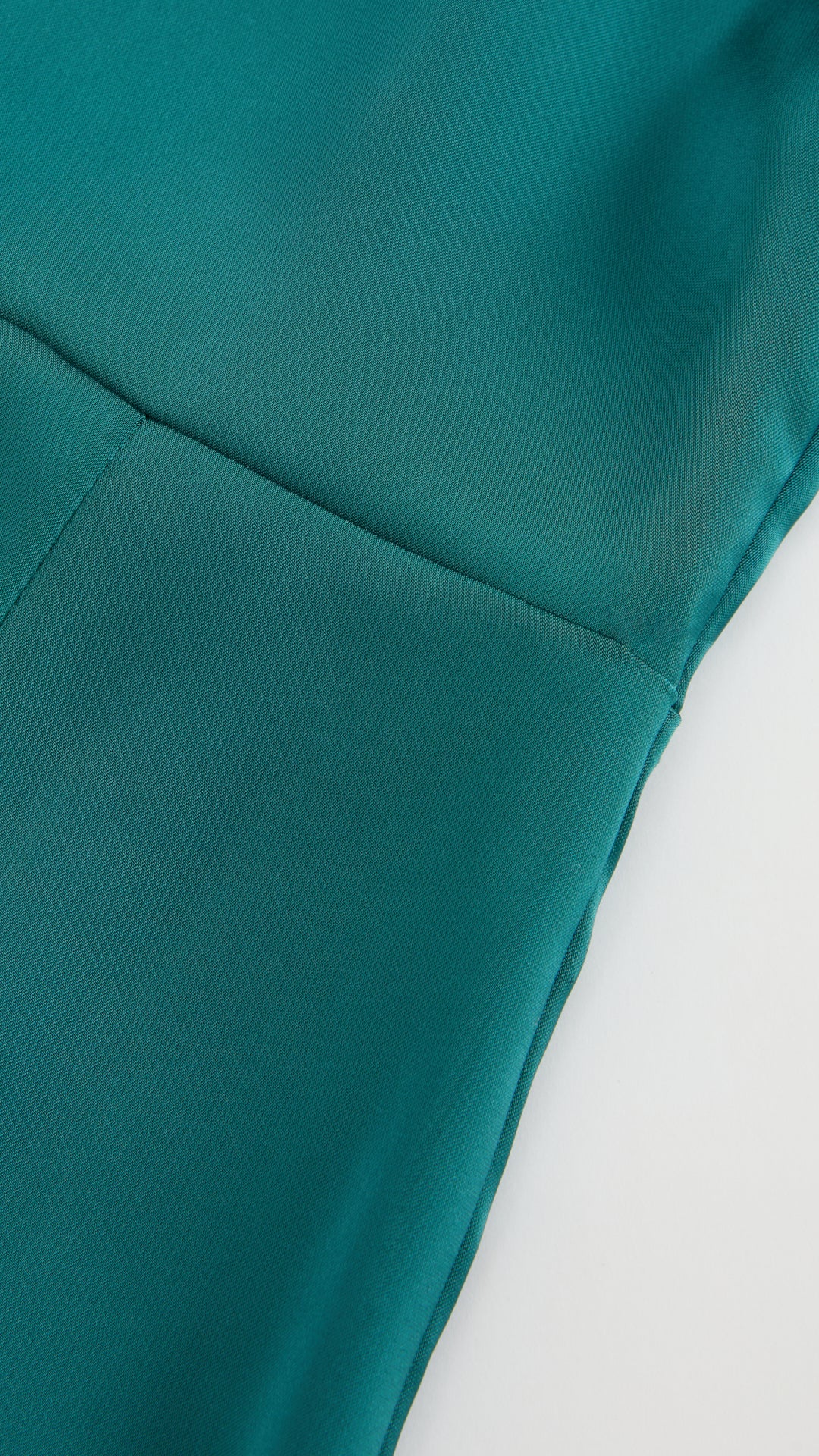 Abito Lungo Monospalla con Collarino e Fiocco in Satin - Eleganza per Matrimoni e Serate Speciali