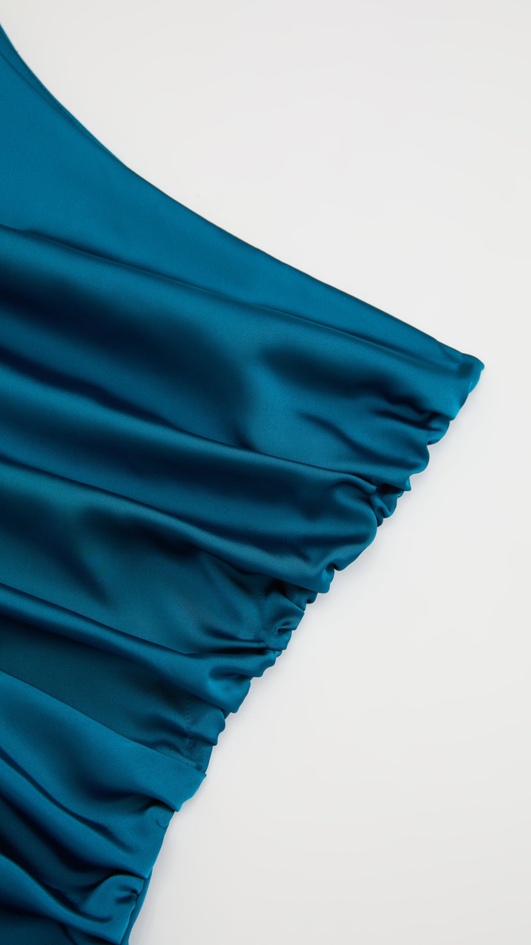 Abito Lungo Monospalla con Collarino e Fiocco in Satin - Eleganza per Matrimoni e Serate Speciali
