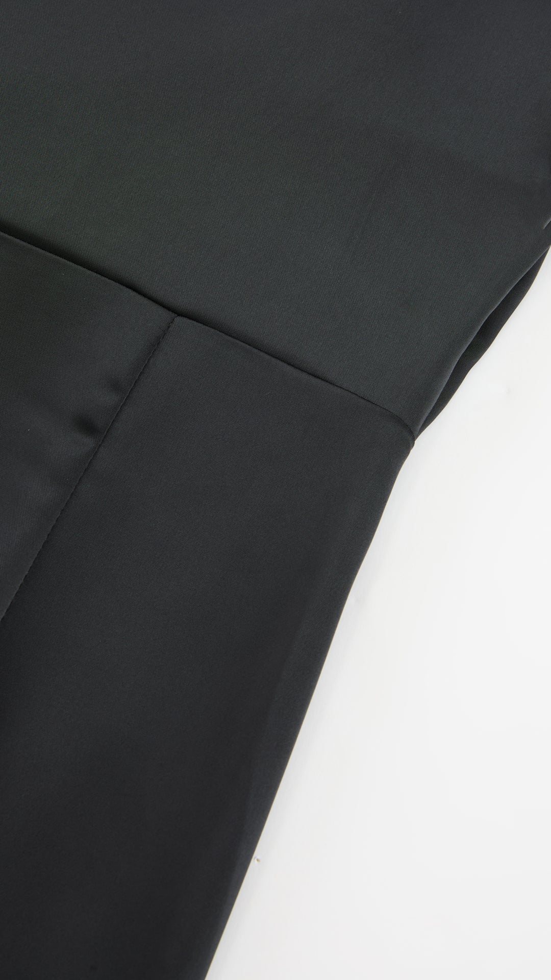 Abito Lungo Monospalla con Collarino e Fiocco in Satin - Eleganza per Matrimoni e Serate Speciali