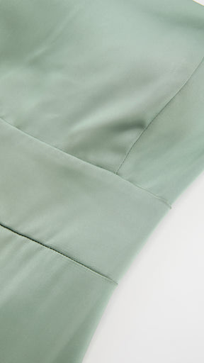 Abito Lungo in Satin con Spalline Sottili e Schiena a Croce - Eleganza per Matrimoni e Serate