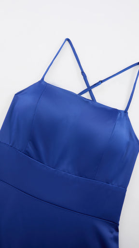 Abito Lungo in Satin con Spalline Sottili e Schiena a Croce - Eleganza per Matrimoni e Serate
