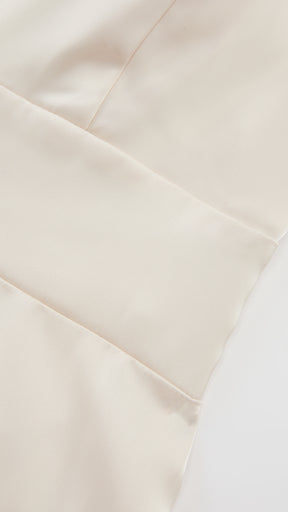 Abito Lungo in Satin con Spalline Sottili e Schiena a Croce - Eleganza per Matrimoni e Serate