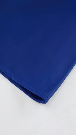 Abito Midi in Satin con Spalline e Scollatura a Collo d'Anatra - Eleganza Senza Tempo per Serate