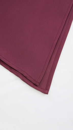 Abito Midi in Satin con Scollatura a Collo d'Anatra e Spalline - Eleganza Asimmetrica per Serate