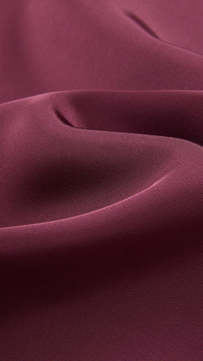 Abito Midi in Satin con Scollatura a Collo d'Anatra e Spalline - Eleganza Asimmetrica per Serate