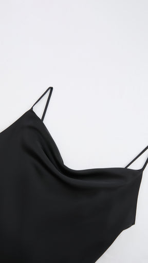 Abito Midi in Satin con Scollatura a Collo d'Anatra e Spalline - Eleganza Asimmetrica per Serate
