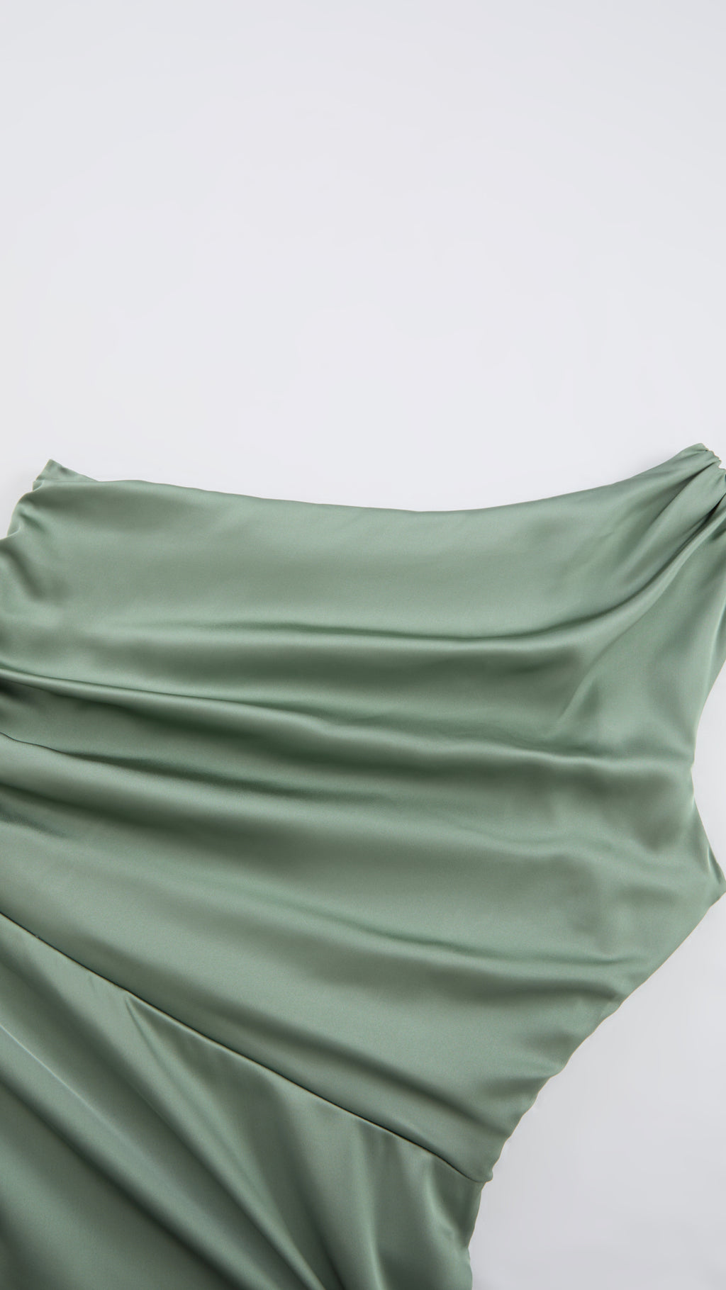 Abito Lungo Monospalla in Satin con Spacco - Eleganza Senza Tempo per Matrimoni e Serate