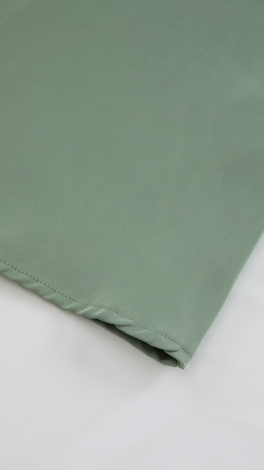 Abito Lungo Monospalla in Satin con Spacco - Eleganza Senza Tempo per Matrimoni e Serate