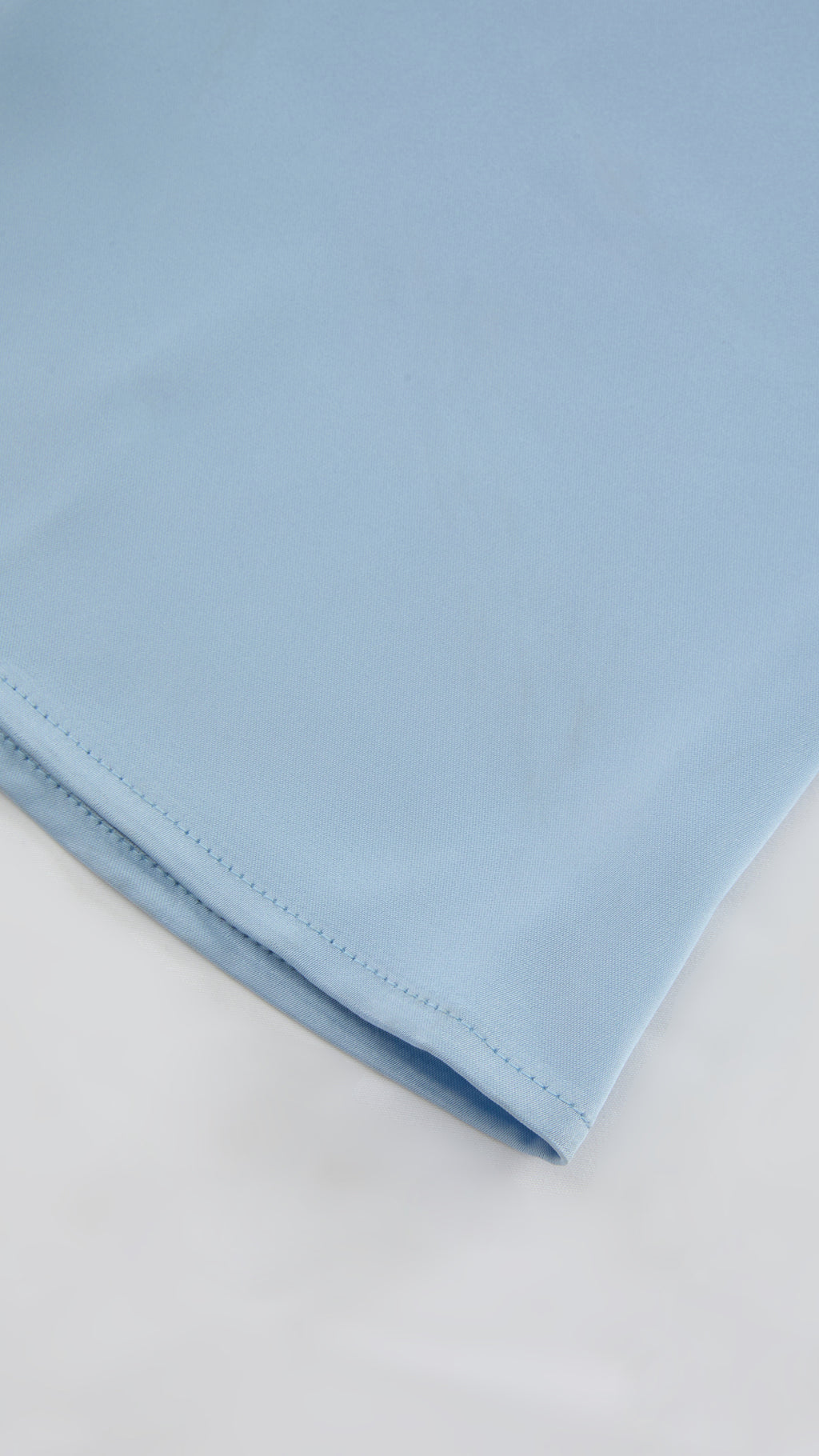 Abito Lungo Monospalla in Satin con Spacco - Eleganza Senza Tempo per Matrimoni e Serate