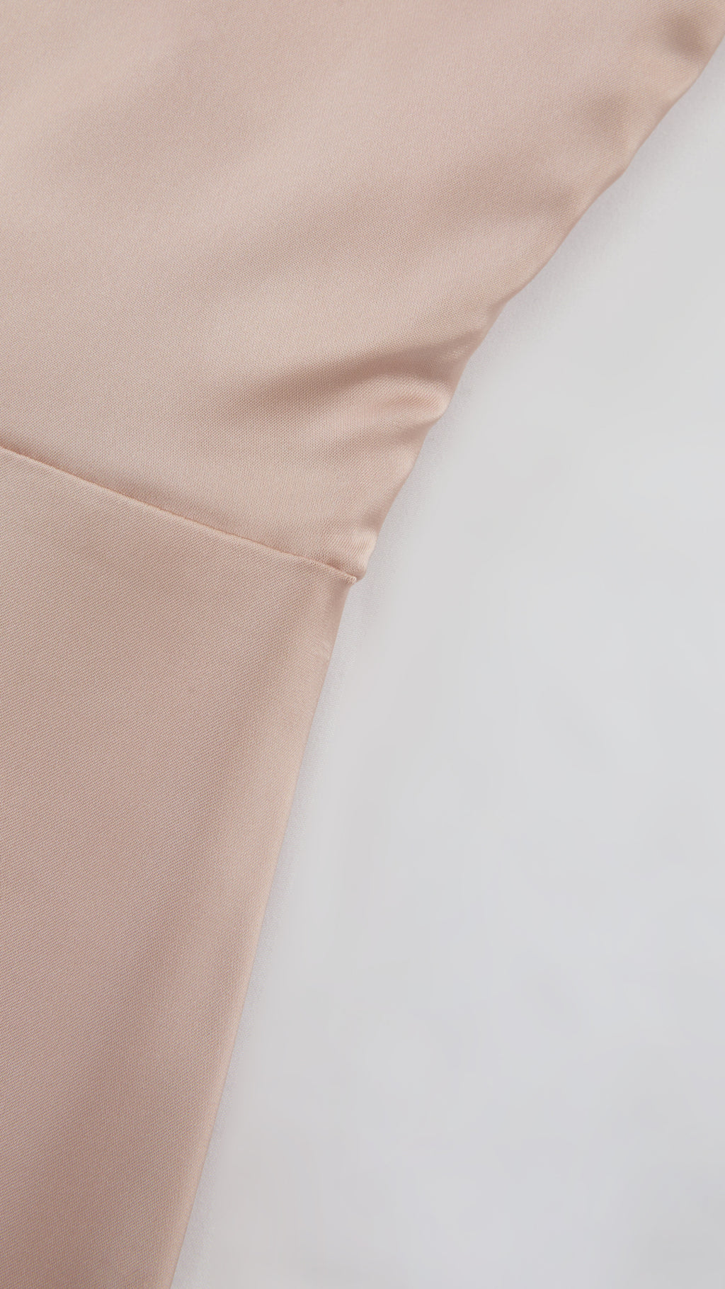Abito Lungo Monospalla in Satin con Spacco - Eleganza Senza Tempo per Matrimoni e Serate