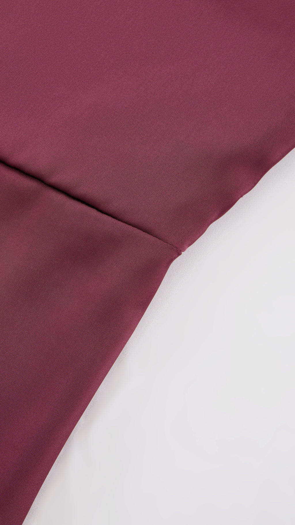 Abito Lungo Monospalla in Satin con Spacco - Eleganza Senza Tempo per Matrimoni e Serate
