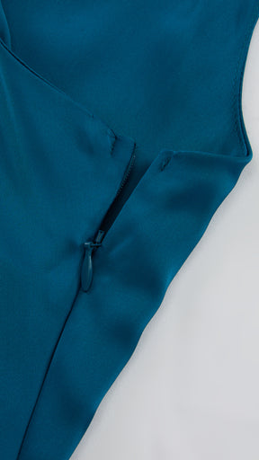 Abito Lungo Monospalla in Satin con Spacco - Eleganza Senza Tempo per Matrimoni e Serate