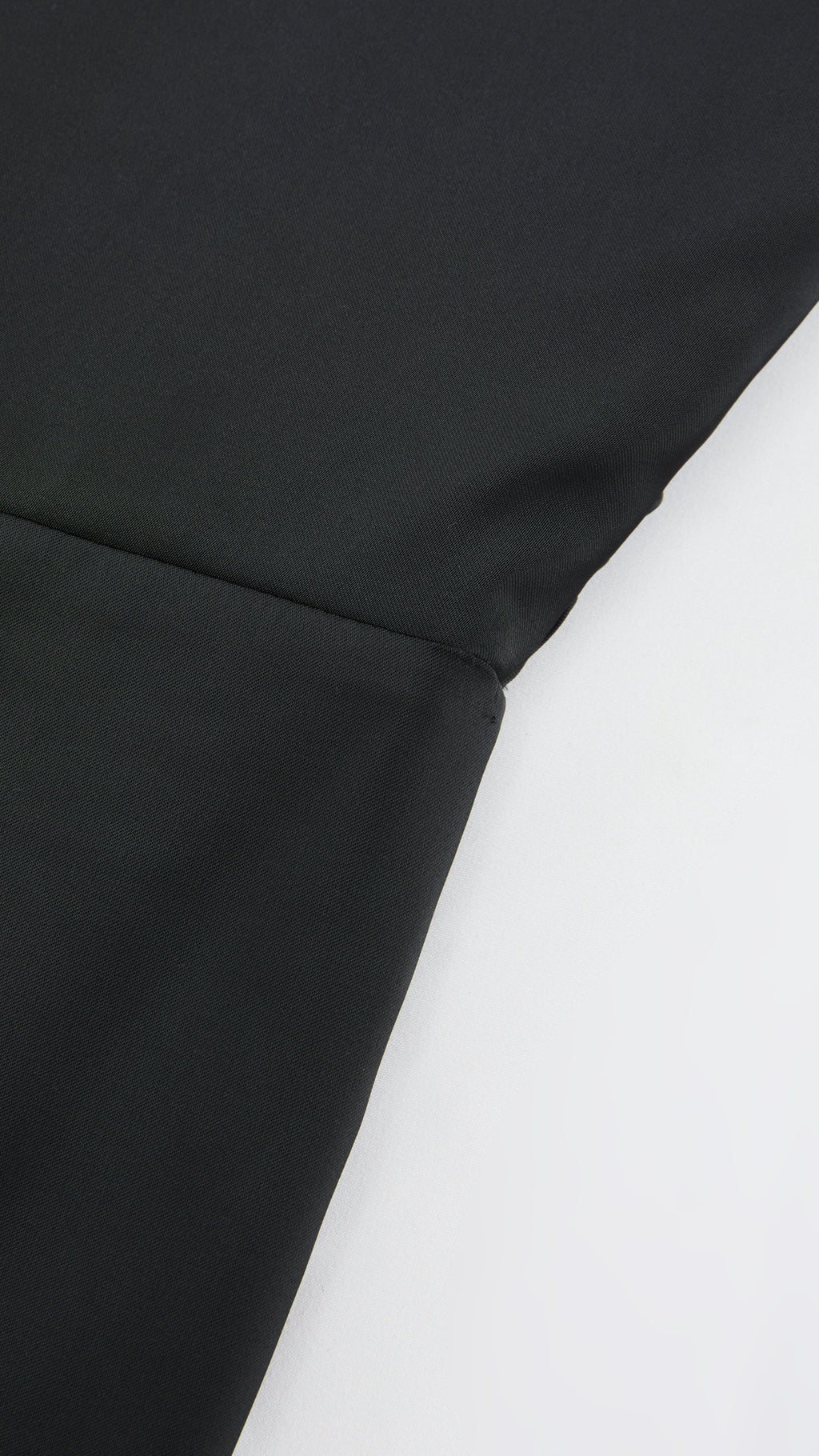 Abito Lungo Monospalla in Satin con Spacco - Eleganza Senza Tempo per Matrimoni e Serate