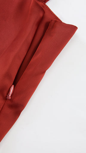 Abito Lungo a Spalline in Satin con Busto a Cuore - Eleganza per Matrimoni e Serate Speciali