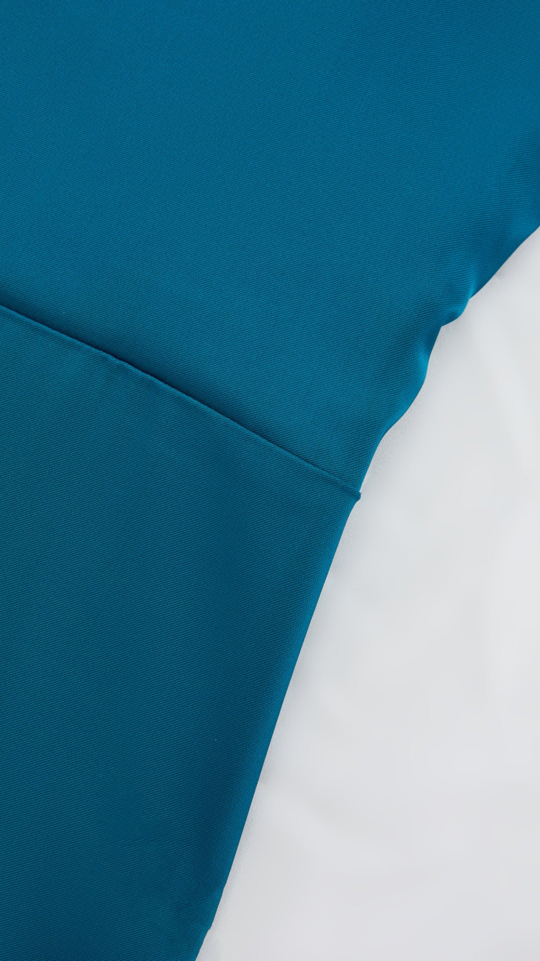 Abito Lungo a Spalline in Satin con Busto a Cuore - Eleganza per Matrimoni e Serate Speciali