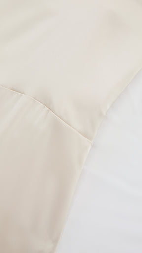 Abito Lungo a Spalline in Satin con Busto a Cuore - Eleganza per Matrimoni e Serate Speciali