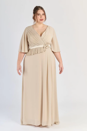 Rochie „Sorellea” – Rochie lungă de ceremonie cu drapaj asimetric (mărimi mari) 