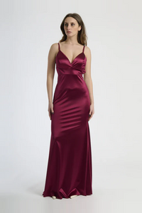 Abito aderente lungo a sirena con spalle scoperte Anita