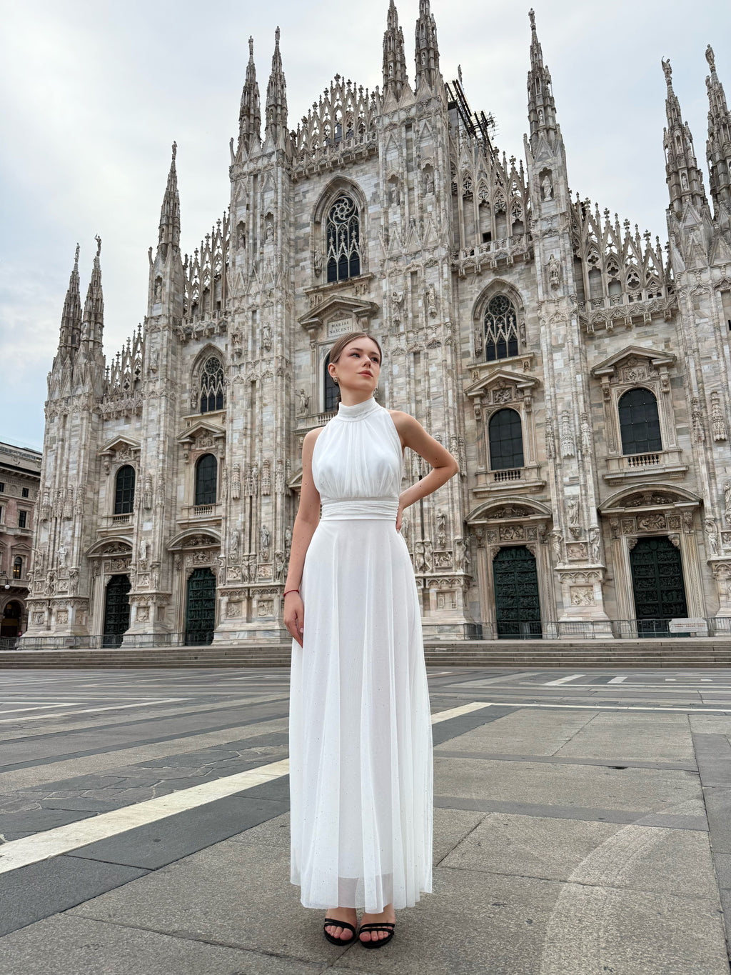 Abito in tulle con scollo all'americana Caterina
