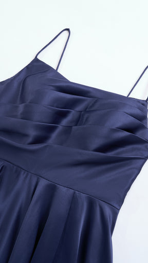 Abito da sera con spalline sottili e gonna a maxi