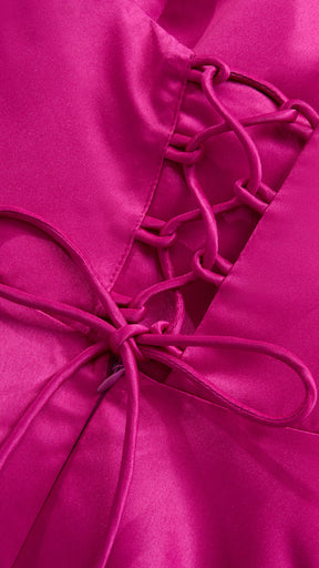 Abito da sera con spalline sottili e gonna a maxi