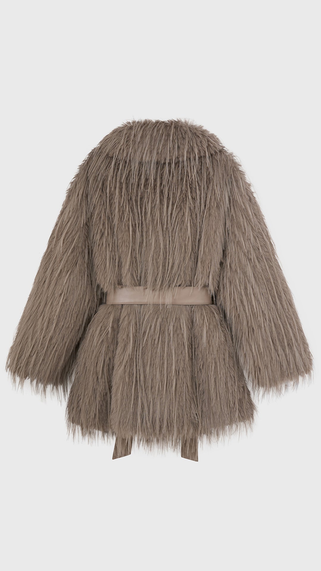 Cappotto corto in pelliccia sintetica a frange con cintura