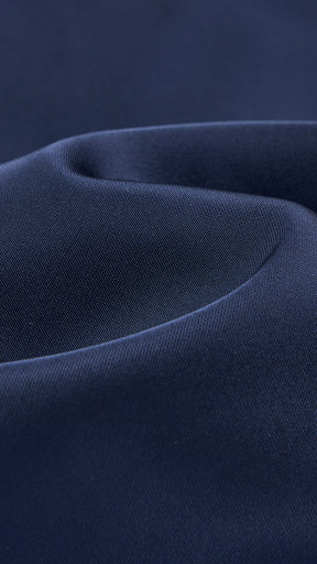 Abito lungo elegante senza maniche con scollo a collo drappeggiato e dettaglio a fibbia, in tessuto fluido, per cerimonie e occasioni speciali