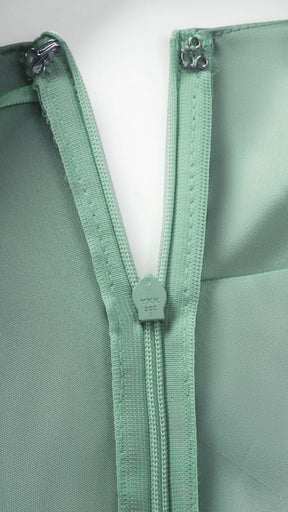 Abito Lungo Monospalla in Satin con Spacco - Eleganza Senza Tempo per Matrimoni e Serate