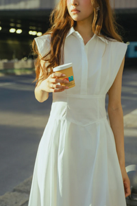 Rochie „Alba” – Cămașă fără mâneci din bumbac cu fustă evazată