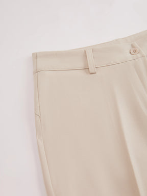 Pantaloni dritti da donna: eleganti e snellenti, adatti per l'ufficio e per tutti i giorni.