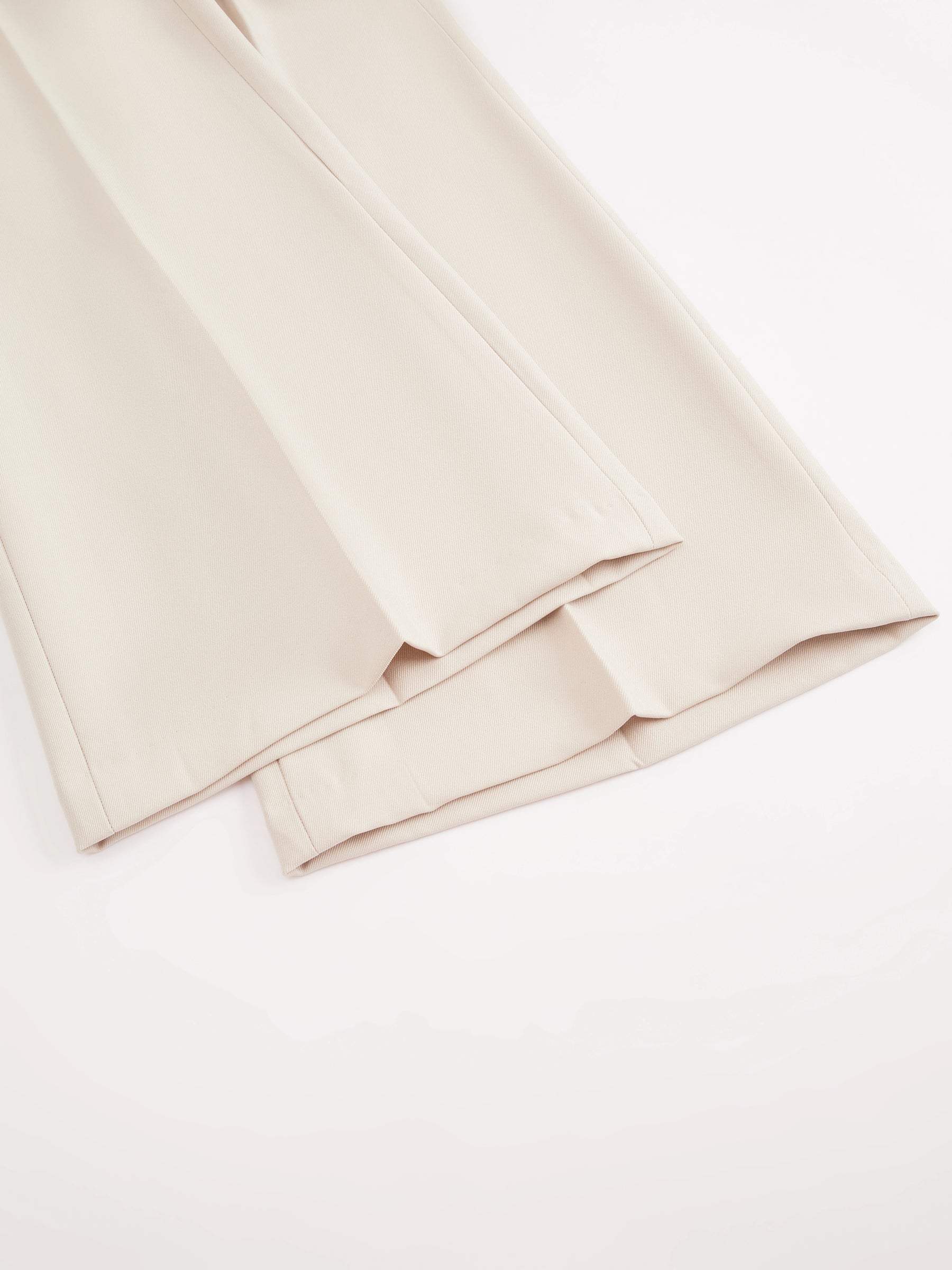 Pantaloni Donna Flared - Modello Slim Fit alla Vita per Stile Sophisticato