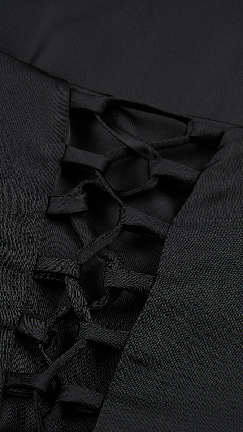 Abito lungo elegante con scollo a collo alto a fiocco, design bicolore con top asimmetrico e gonna fluida
