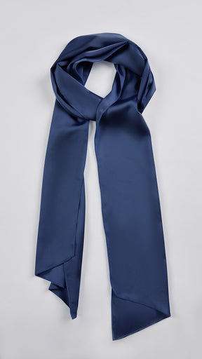 Abito lungo elegante con scollo a collo alto a fiocco, design bicolore con top asimmetrico e gonna fluida