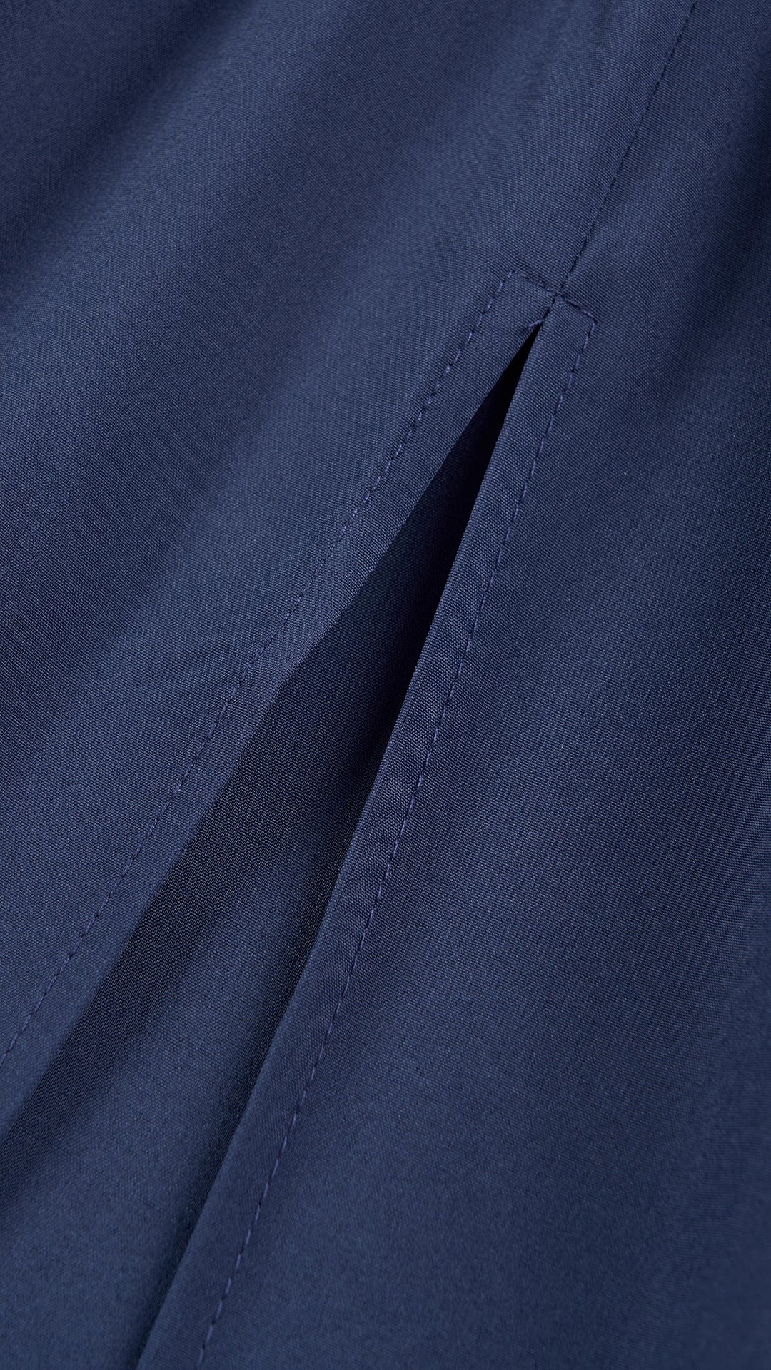 Abito lungo elegante con scollo a collo alto a fiocco, design bicolore con top asimmetrico e gonna fluida