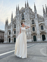 Abito lungo in tulle asimmetrico Luna