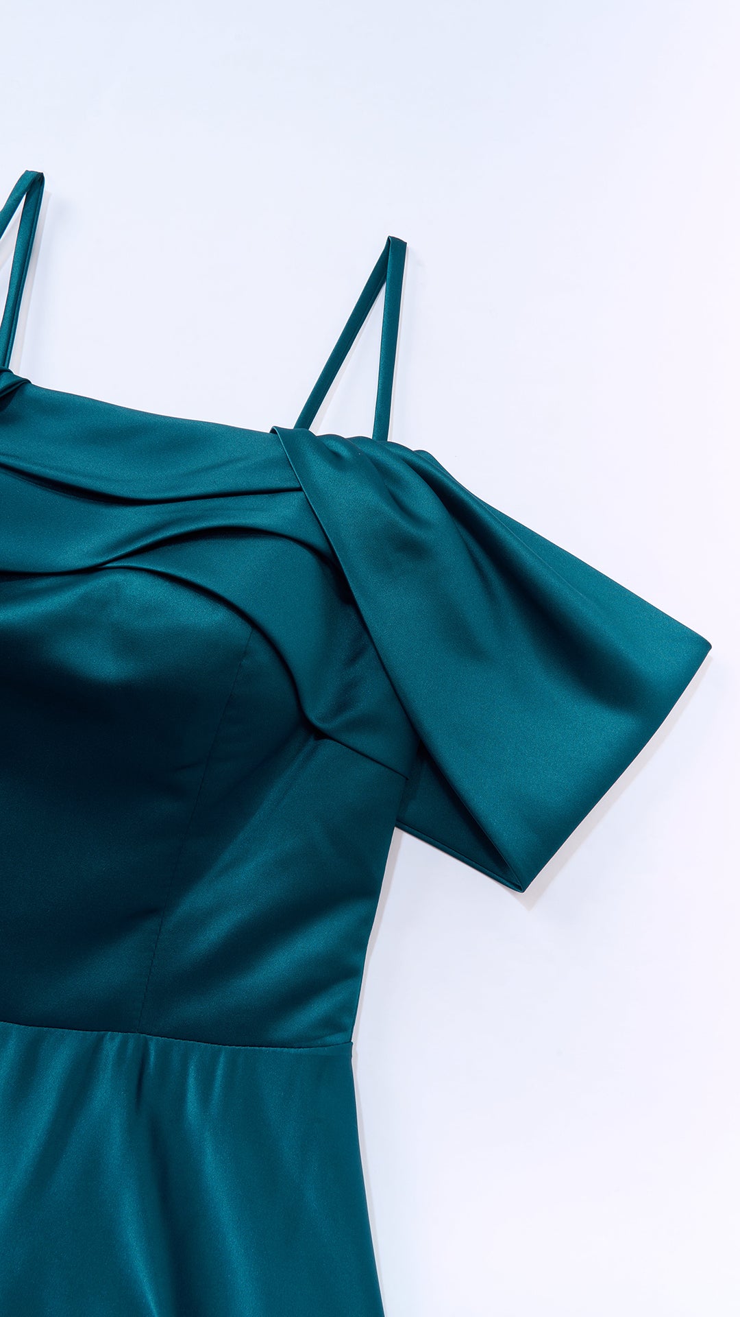 Vestito Lungo Satin Spalline Sottili a Spalla Scoperta, Abito Elegante Donna da Cerimonia con Busto Arricciato e Gonna Ampia
