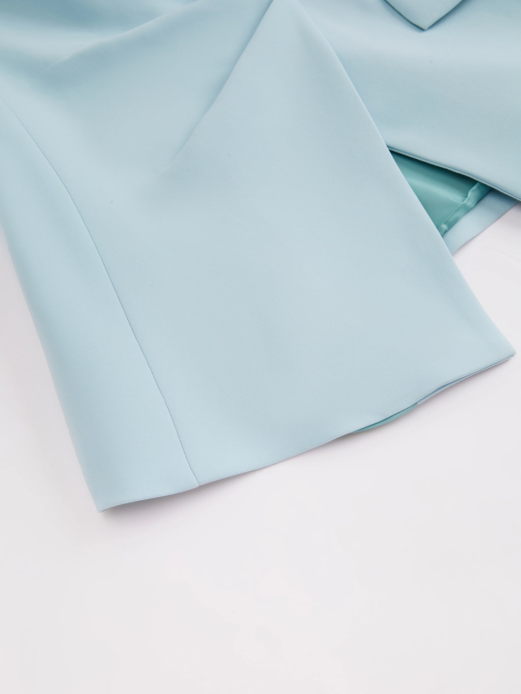 Set Blazer e Pantaloni Donna - Design con Pieghe Frontali per Stile Professionale